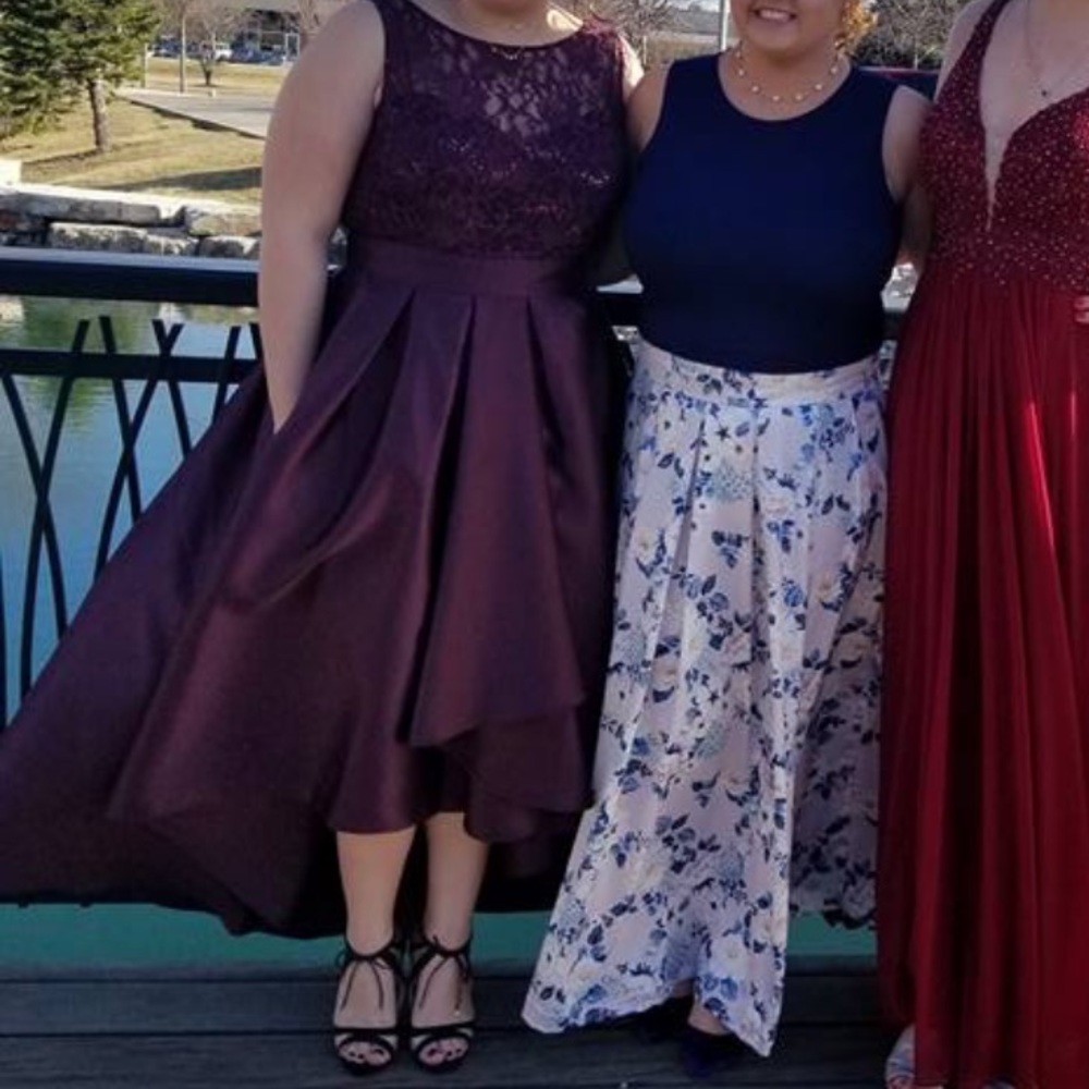 Prom Dress! - Picture 3 of 3